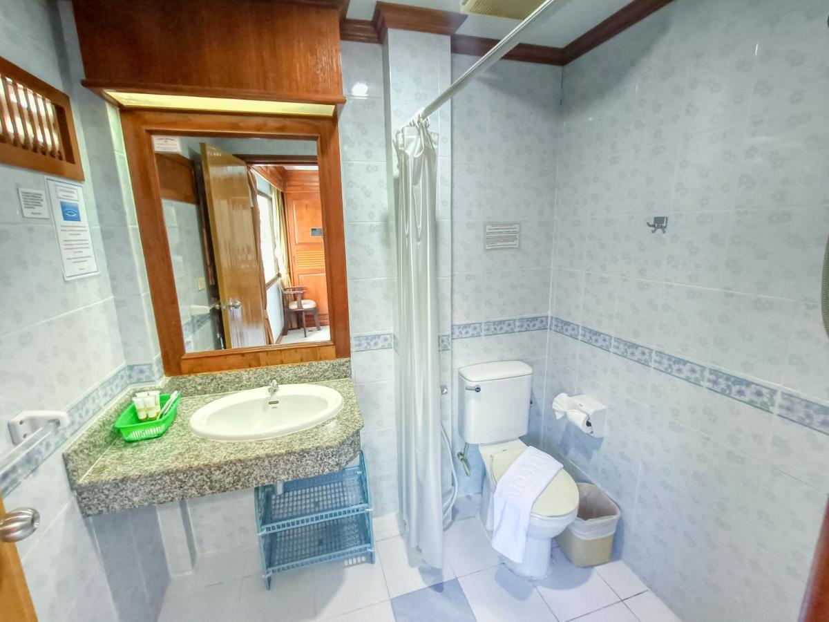 Black Pearl Patong Beachfront المظهر الخارجي الصورة