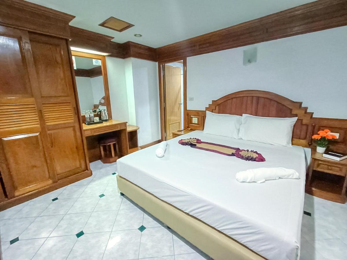 Black Pearl Patong Beachfront الغرفة الصورة